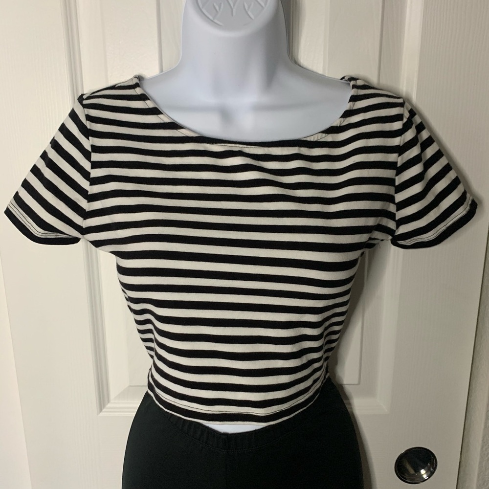 Black & White Stripped Crop Top